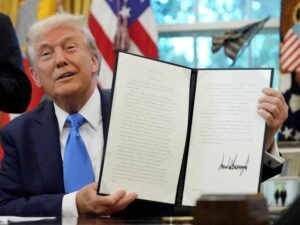 ट्रंप की नई H-1B वीजा नीति पर बवाल, भारतीय रिसर्चर के समर्थन में कोर्ट पहुंचे संगठन