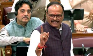 डिप्टी CM ब्रजेश पाठक का बयान: सपा सरकार में अस्पतालों की हालत तबेला जैसी थी