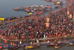 माघ मेले में मकर संक्रांति स्नान पर्व पर उठी आस्था की लहर, 1 करोड़ से अधिक लोगों ने लगाई पुण्य की डुबकी