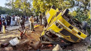 झारखंड में बारात बस हादसा: ब्रेक फेल होने से 9 की मौत, 80 घायल