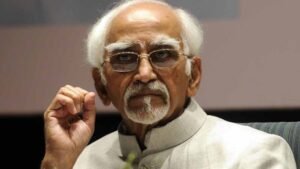 पूर्व राष्ट्रपति हामिद अंसारी के बयान पर बवाल: ‘भारतीय लुटेरा था गजनवी’, BJP ने कांग्रेस पर हमला बोला