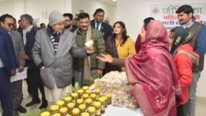 सीएम नीतीश ने खुद संभाली कमान, जीविका दीदियों को दिया योजनाओं का भरोसा