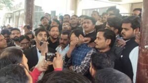 ASP अनुज चौधरी पर FIR के आदेश के बाद जज का तबादला, संभल के वकीलों में उबाल