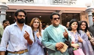 बीएमसी चुनाव में गड़बड़ी का आरोप: वोटर्स की अंगुलियों से मिटा स्याही का निशान, राज ठाकरे ने उठाए सवाल