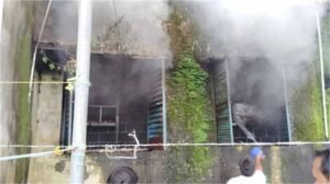 झारखंड: स्कूल के कमरे में अचानक लगी भीषण आग, धुएं-लपटों से मचा हड़कंप