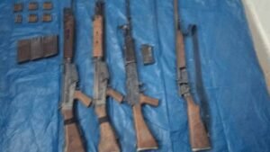 जंगल से निकला नक्सली हथियारों का जखीरा, ई-30 ऑप्स टीम की बड़ी कार्रवाई