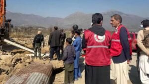 खैबर पख्तूनख्वा में आतंकी हमला: पुलिस स्टेशन और कस्टम ऑफिस निशाने पर, दो अधिकारियों की मौत