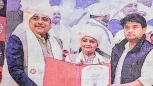 विख्यात कवि शैलेष लोढ़ा को डॉक्टरेट की मानद उपाधि से नवाजा गया