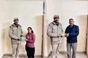 पुलिस ने ढूंढे लोगों के एक करोड़ रुपए के 393 मोबाइल, CEIR पोर्टल के जरिए  की बरामदगी