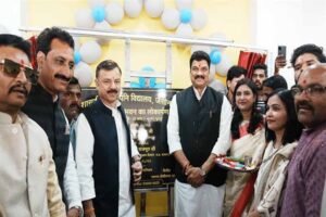 जैसीनगर में स्कूल शिक्षा एवं परिवहन मंत्री ने 38 करोड़ की लागत से बने सांदीपनि विद्यालय का किया शुभारंभ