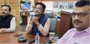 आश्रम-छात्रावास में ‘सीखो-सिखाओ, अंजोर फैलाओ’ कार्य संस्कृति के जरिए विद्यार्थियों को जीवन की चुनौतियों से मुकाबला करने किया जा रहा तैयार