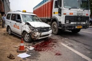 ट्रक ने ऑनड्यूटी RTO इंस्पेक्टर के ड्राइवर को कुचला, चैकिंग के दौरान हादसे में दर्दनाक मौत