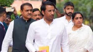 1800 करोड़ जमीन सौदे में बड़ा मोड़, अजित पवार के बेटे को क्लीन चिट, दो अधिकारियों पर कार्रवाई तय