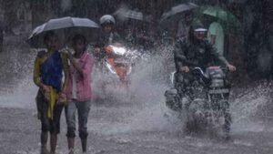 IMD Rainfall Alert: कम दबाव का क्षेत्र सक्रिय, इन राज्यों में अगले 48 घंटे भारी बारिश का खतरा
