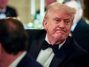 अमेरिका में ट्रंप की नीतियों पर बवाल, 60% लोग टैरिफ फैसलों से नाराज