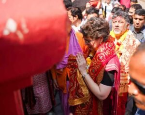 असम दौरे पर प्रियंका गांधी, कामाख्या देवी मंदिर में किए दर्शन, लिया आशीर्वाद