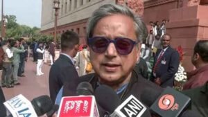 संसद में अनसुनी आवाज़! शशि थरूर का तीखा वार—ओम बिरला और निर्मला सीतारमण पर क्यों भड़के कांग्रेस सांसद?