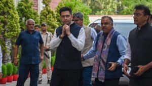 राज्यसभा में बीजेपी मजबूत, AAP के 7 सांसदों के विलय से बढ़ा सियासी तापमान