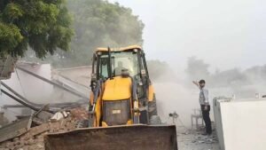 गुरुग्राम में अवैध निर्माण पर बड़ी कार्रवाई,51 सेक्टरों में चलेगा बुलडोजर