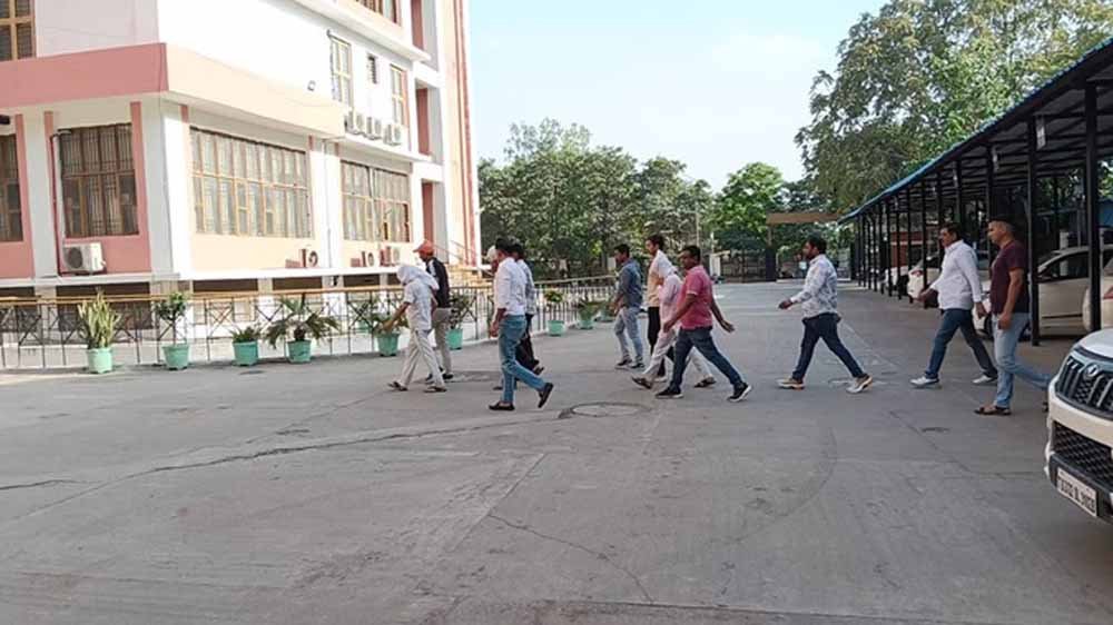 आसाराम केस के गवाह से 42 लाख बरामद, 14 दिन की न्यायिक हिरासत