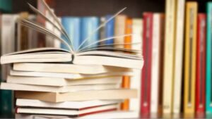 निजी स्कूलों की मनमानी खत्म: SCERT की मुफ्त किताबें देने का आदेश