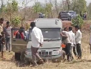 छतरपुर के डायल-112 हीरोज पिकअप पलटने से घायल 08 व्यक्तियों को त्वरित सहायता से पहुँचाया अस्पताल