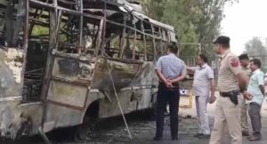 बस हादसे के मृतकों की DNA से पहचान, ब्लास्ट एंगल से जांच में जुटी पुलिस