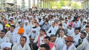 हरदा में 10 हजार किसानों का ट्रैक्टर मार्च, MSP कानून की मांग पर अमेरिकी राष्ट्रपति के नाम ज्ञापन