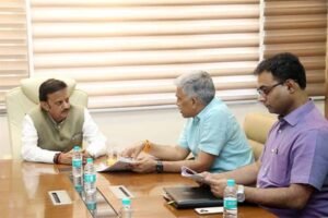 कार्यों की नियमित मॉनिटरिंग कर समयबद्ध क्रियान्वयन करें सुनिश्चित: उप मुख्यमंत्री  शुक्ल