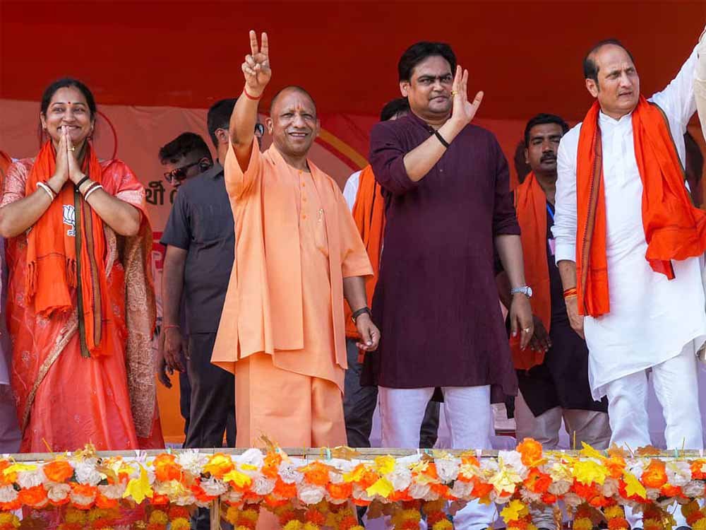 पश्चिम बंगाल में नबद्वीप, कटवा तथा बागदा विधानसभा क्षेत्रों में आयोजित जनसभाओं में गरजे सीएम योगी आदित्यनाथ