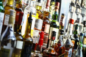 चंडीगढ़ में 28 को चार ठेकों की नीलामी, रिजर्व प्राइस में 17% की कटौती, तीन ठेके हुए सरेंडर, एक नहीं बिका