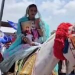उदयपुर में दुल्हन का अनोखा विरोध, घोड़ी पर बैठकर कलेक्ट्रेट पहुंची पूजा मेघवाल