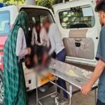 रतलाम के डायल-112 हीरोज सड़क दुर्घटना में घायल बुजुर्ग को अस्पताल में भर्ती कराया