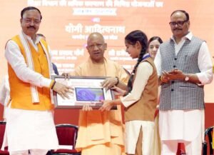 पहले अंधेरा था, अब घर में उजाला, श्रमिकों ने गिनाईं सरकार से मिली सहूलियतें