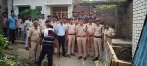 पटना: बाढ़ थाना क्षेत्र में सोनू-मोनू गिरोह के दो सदस्यों के घर कुर्की-जब्ती