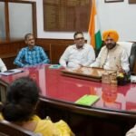 बिजली मंत्री तरुणप्रीत सौंद ने संभाला कार्यभार, अधिकारियों संग की पहली अहम बैठक