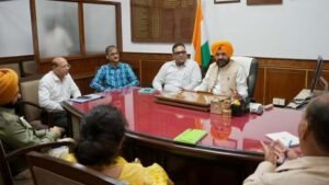 बिजली मंत्री तरुणप्रीत सौंद ने संभाला कार्यभार, अधिकारियों संग की पहली अहम बैठक