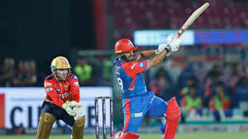 धर्मशाला में PBKS vs DC की जंग, प्लेऑफ की रेस हुई और रोमांचक