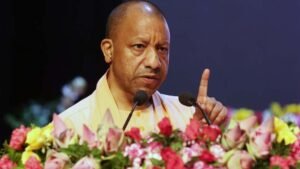 भीषण गर्मी पर सीएम योगी ने अधिकारियों को दिए कड़े निर्देश- राहत-बचाव को लेकर रहें सतर्क