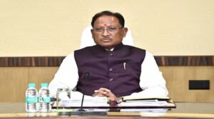 आम जनता से शालीनता से पेश आएं अधिकारी – मुख्यमंत्री