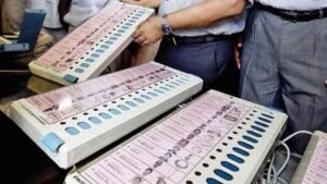 EVM ट्रेनिंग पर चुनाव आयोगों में टकराव, पंजाब ने मांगे 15 दिन तो ECI बोला-15 मिनट काफी