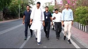 दैनिक जीवन में छोटे-छोटे बदलाव अपनाकर प्रधानमंत्री जी के संदेश को जन आंदोलन बनाएं : मंत्री राजपूत