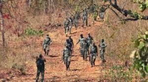 गरीबी से हथियार तक और फिर वापसी: नक्सली कमांडरों की कहानी