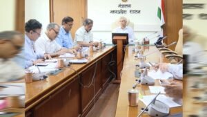 जनसुनवाई में आत्मदाह की घटनाओं पर भड़के CS अनुराग जैन, कलेक्टरों से पूछा- यही सुशासन है?