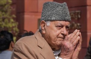 फारूक अबदुल्ला का बयान: कश्मीरी पंडितों के बिना जम्मू-कश्मीर अधूरा, उनका जाना बड़ा नुकसान