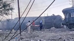 बलूचिस्तान में बड़ा धमाका: मालगाड़ी पटरी से उतरी, 7 की मौत और कई घायल