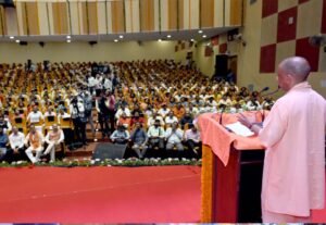 शिक्षकों को सम्मान-सुरक्षा का संबल, यूपी में अब सशक्त शिक्षा व्यवस्था