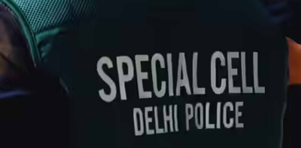 स्पेशल स्टाफ की कार्रवाई में दो आरोपी घायल, हथियार बरामद