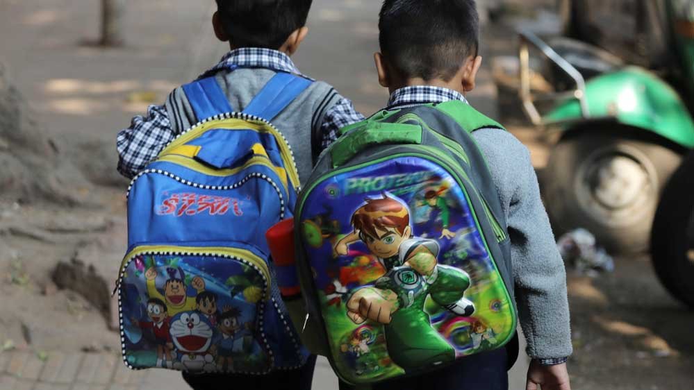 जबलपुर में स्कूल बैग के वजन पर सख्ती, DPI ने कलेक्टर-डीईओ को दिए सख्त निर्देश