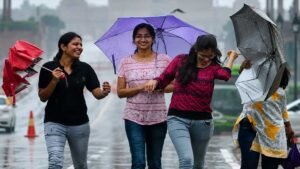 प्रदेश में दो सिस्टम एक्टिव, 13 जिलों में आंधी-बारिश का अलर्ट; जबलपुर और रीवा संभाग प्रभावित